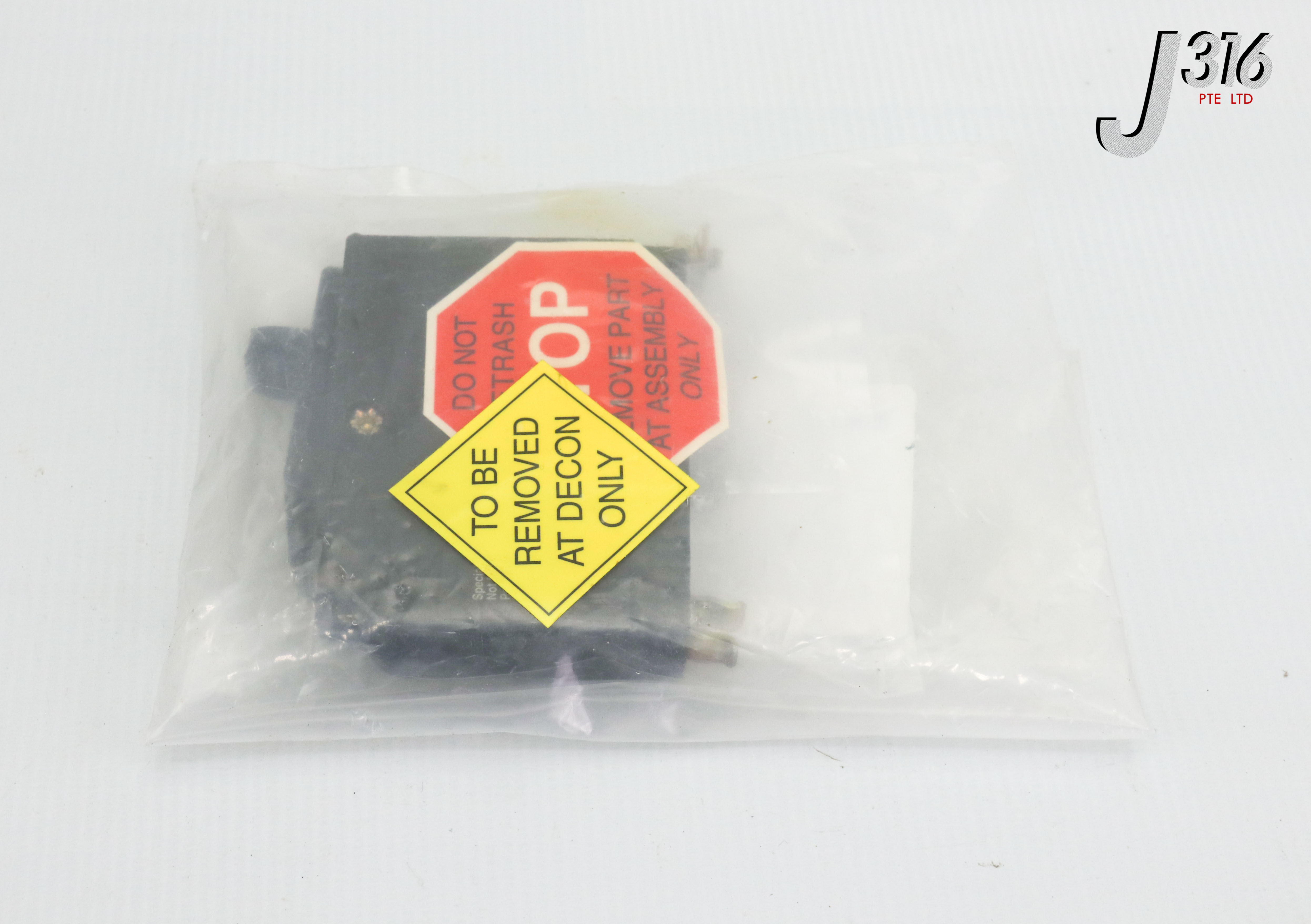 20266 APPLIED MATERIALS CB MAG THERM 1P 240VAC 10A BOLT-ON QOB-T